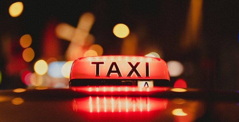Taxis Brussels south shuttle navette vervoer luchthaven